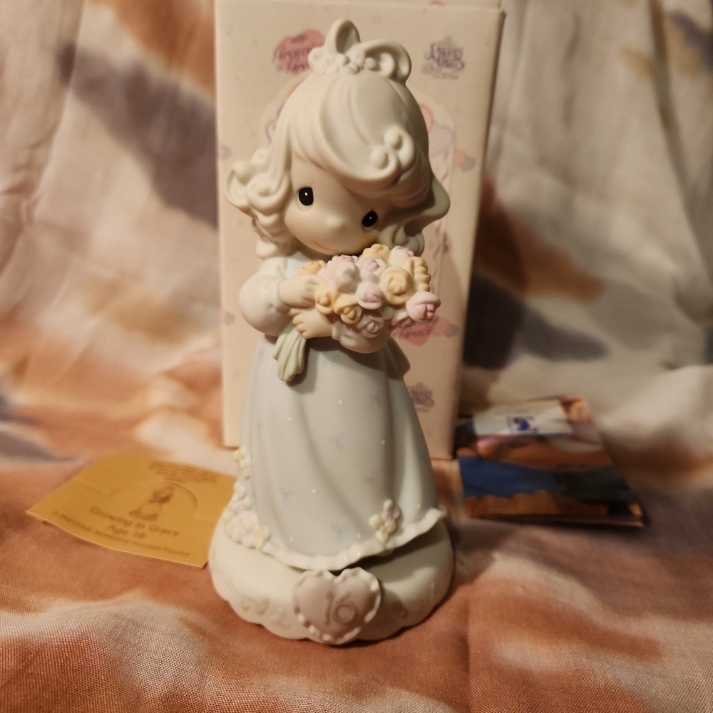 Enesco Precious Moments Sixteen Figurine 1994